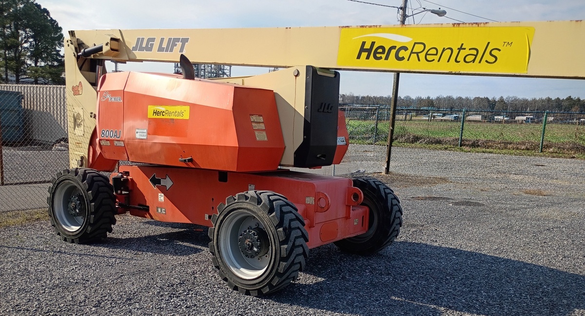 2015 JLG 800AJ
