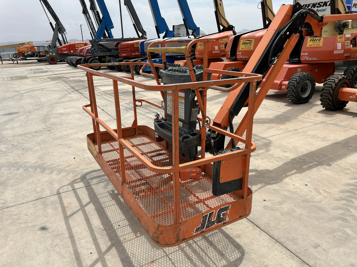 2018 JLG 460SJ-3