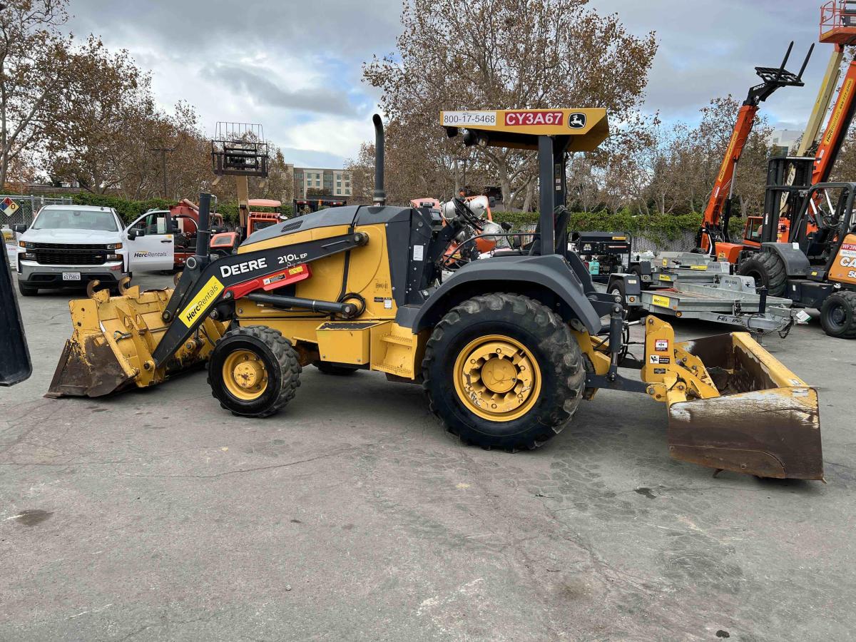 2017 John Deere 210LEP