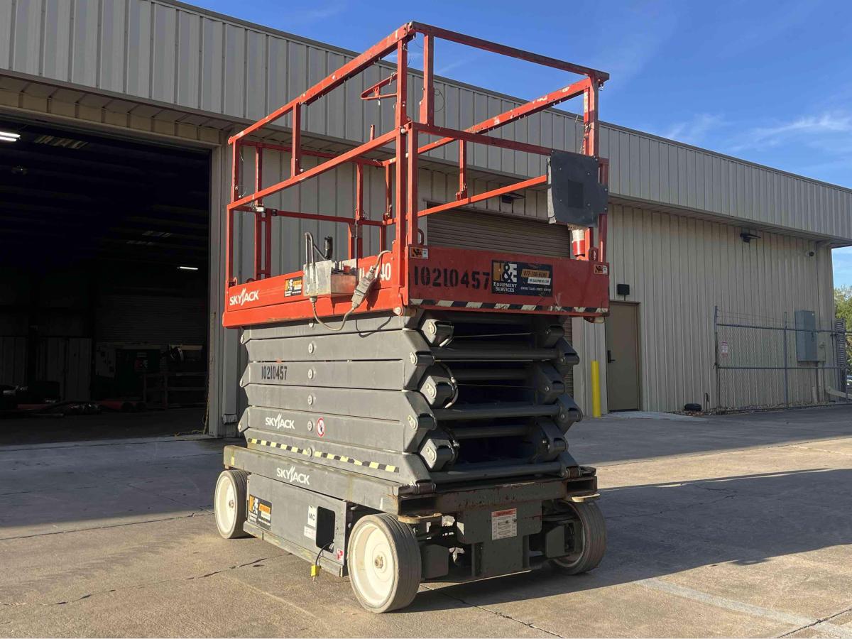 2017 Skyjack SJ4740