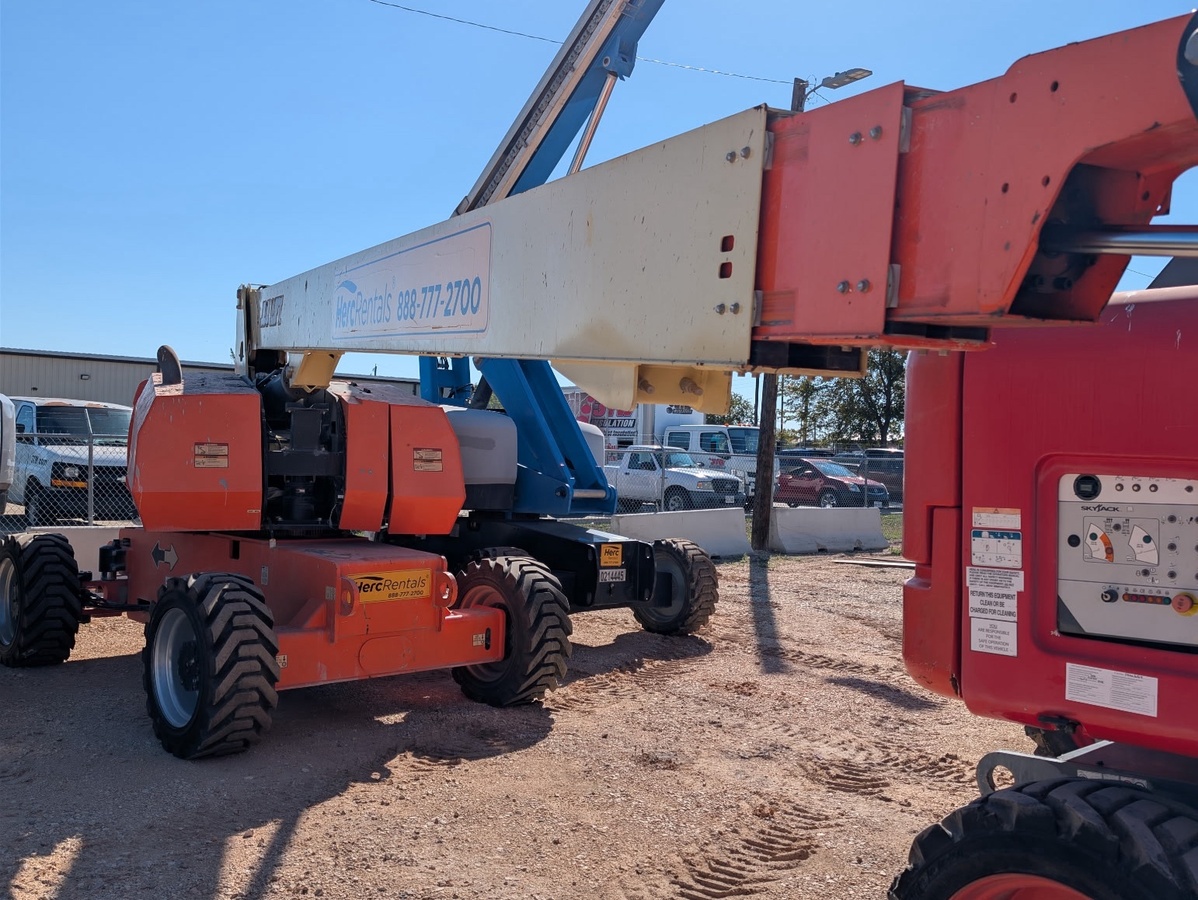 2018 JLG 860SJ