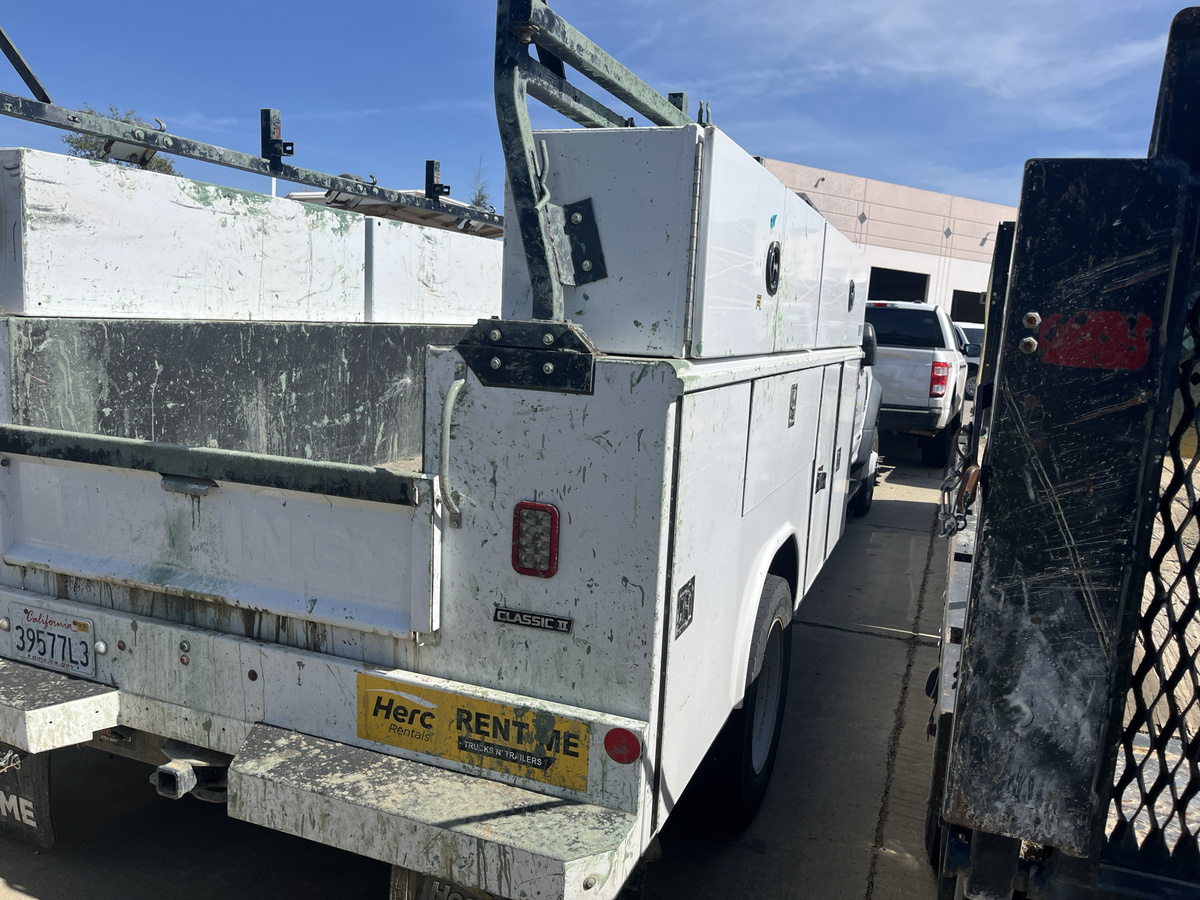 2021 Ford F550-5