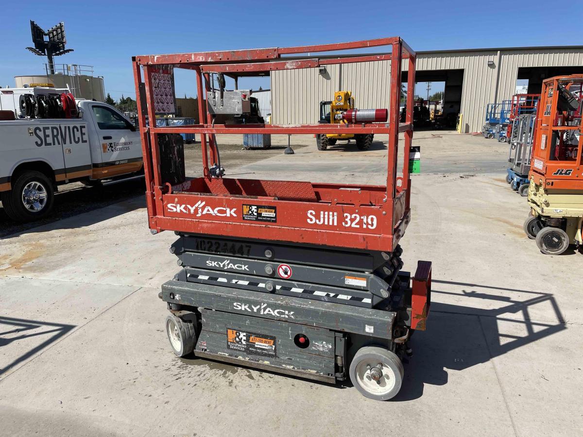 2017 Skyjack SJ3219