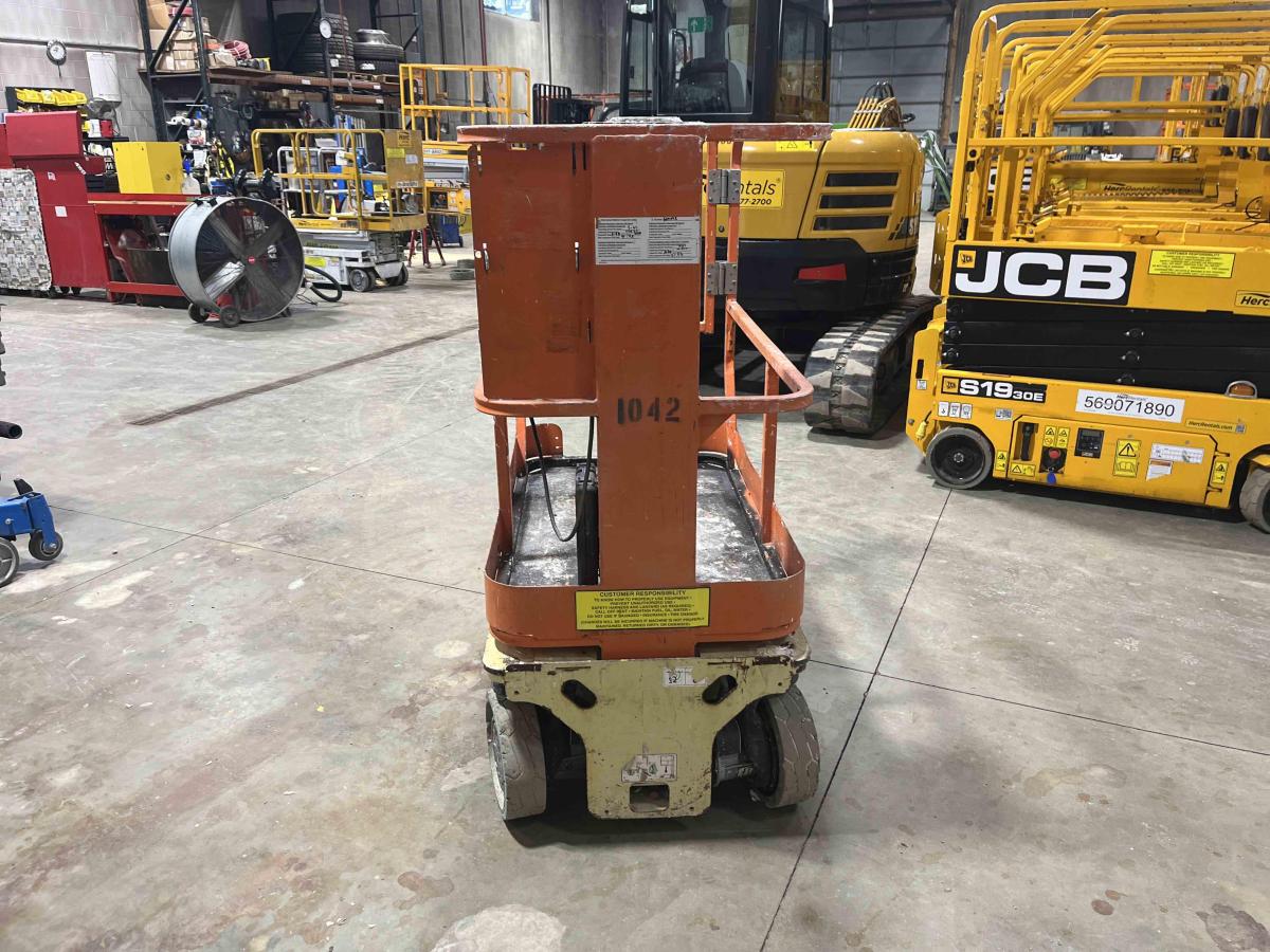 2015 JLG 1230ES