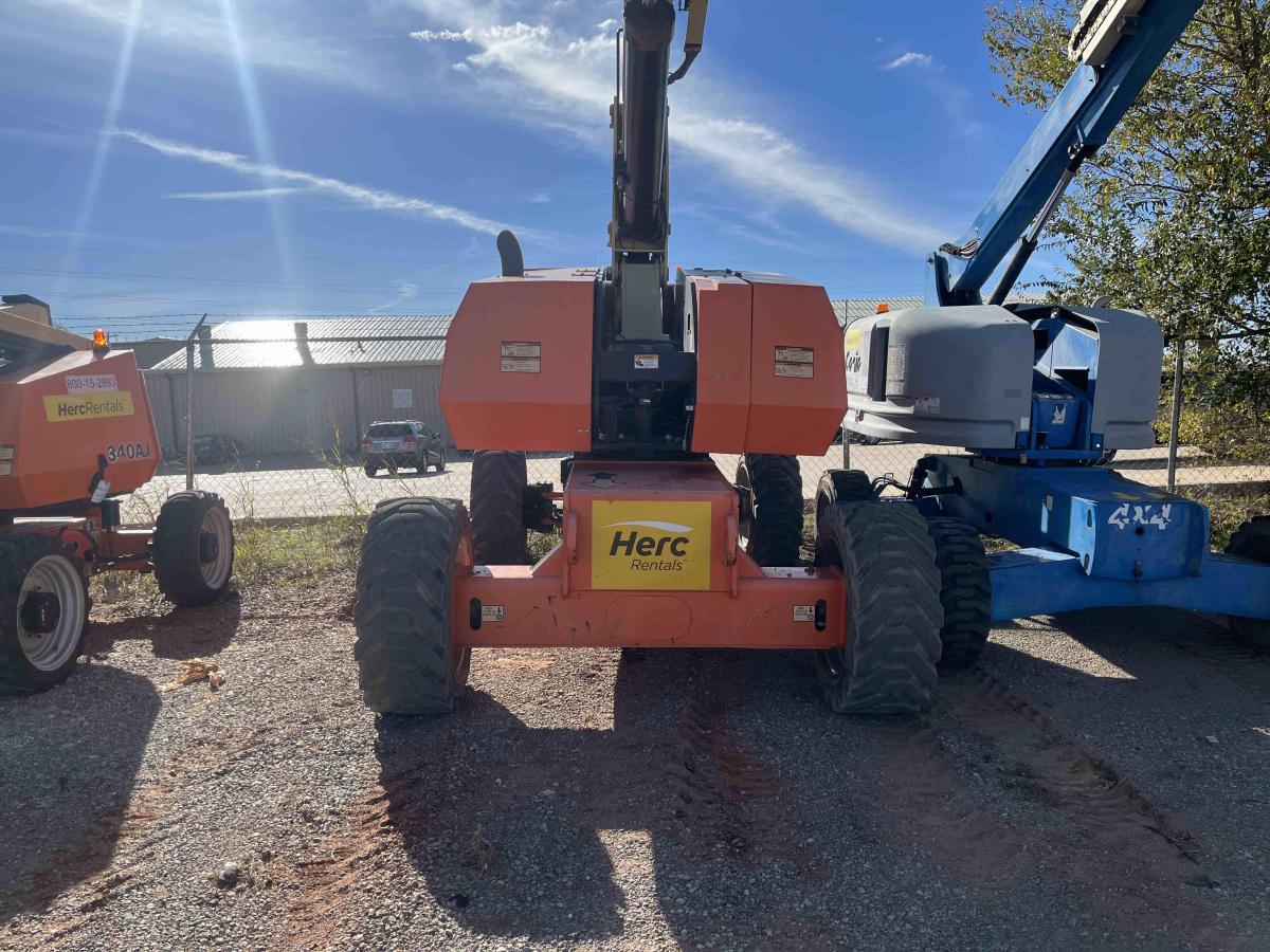 2018 JLG 800S