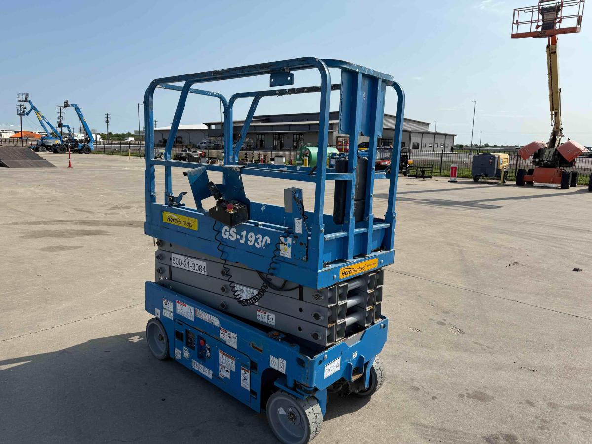 2018 Genie GS-1930
