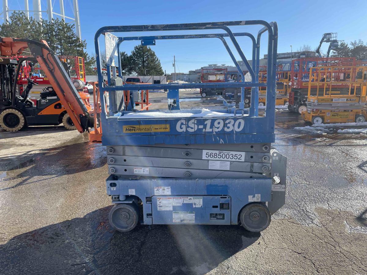 2018 Genie GS-1930