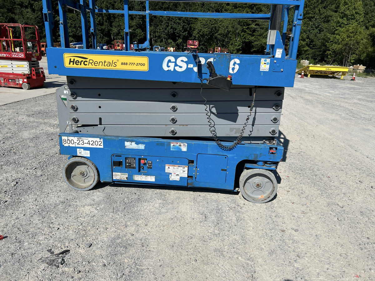 2018 Genie GS-3246-16