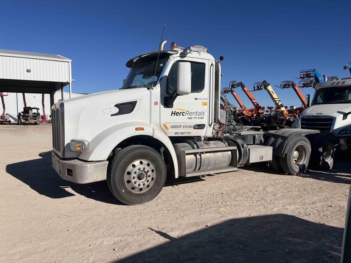 2020 Peterbilt 567