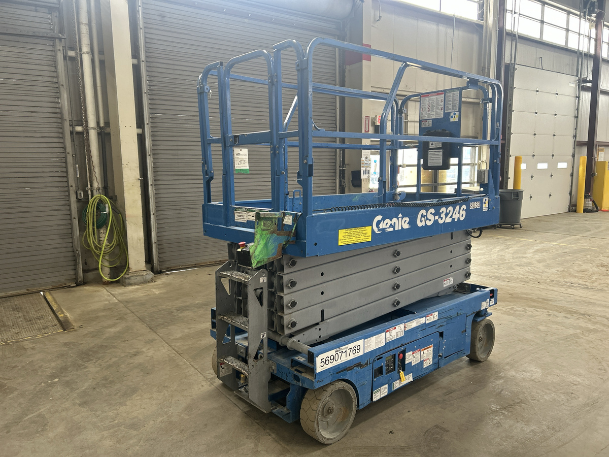 2016 Genie GS-3246-4