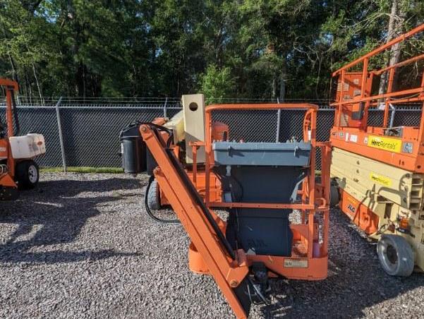 2015 JLG E400AJP-4