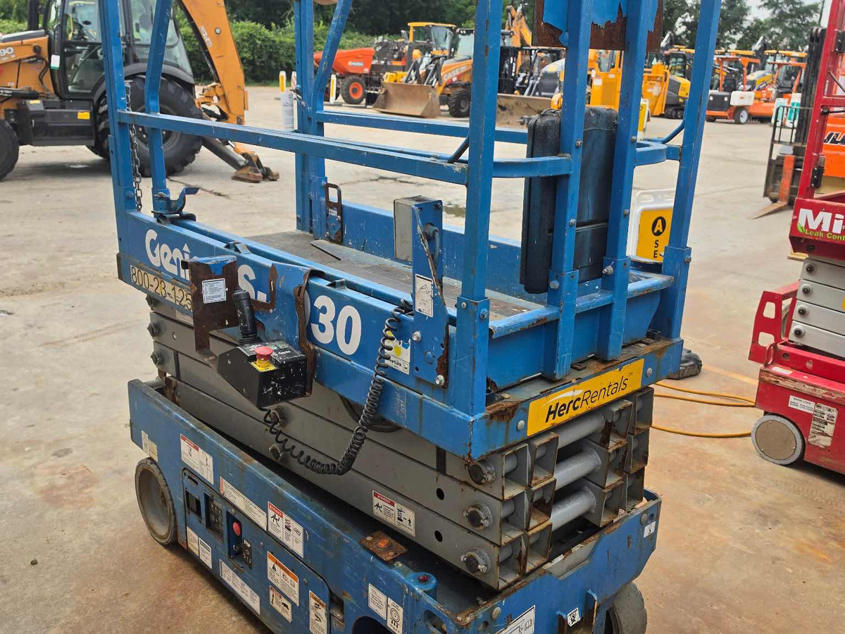 2018 Genie GS-1930