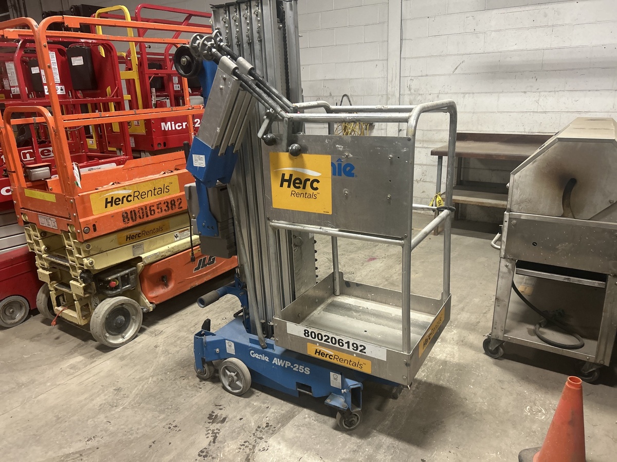 2018 Genie AWP-25S
