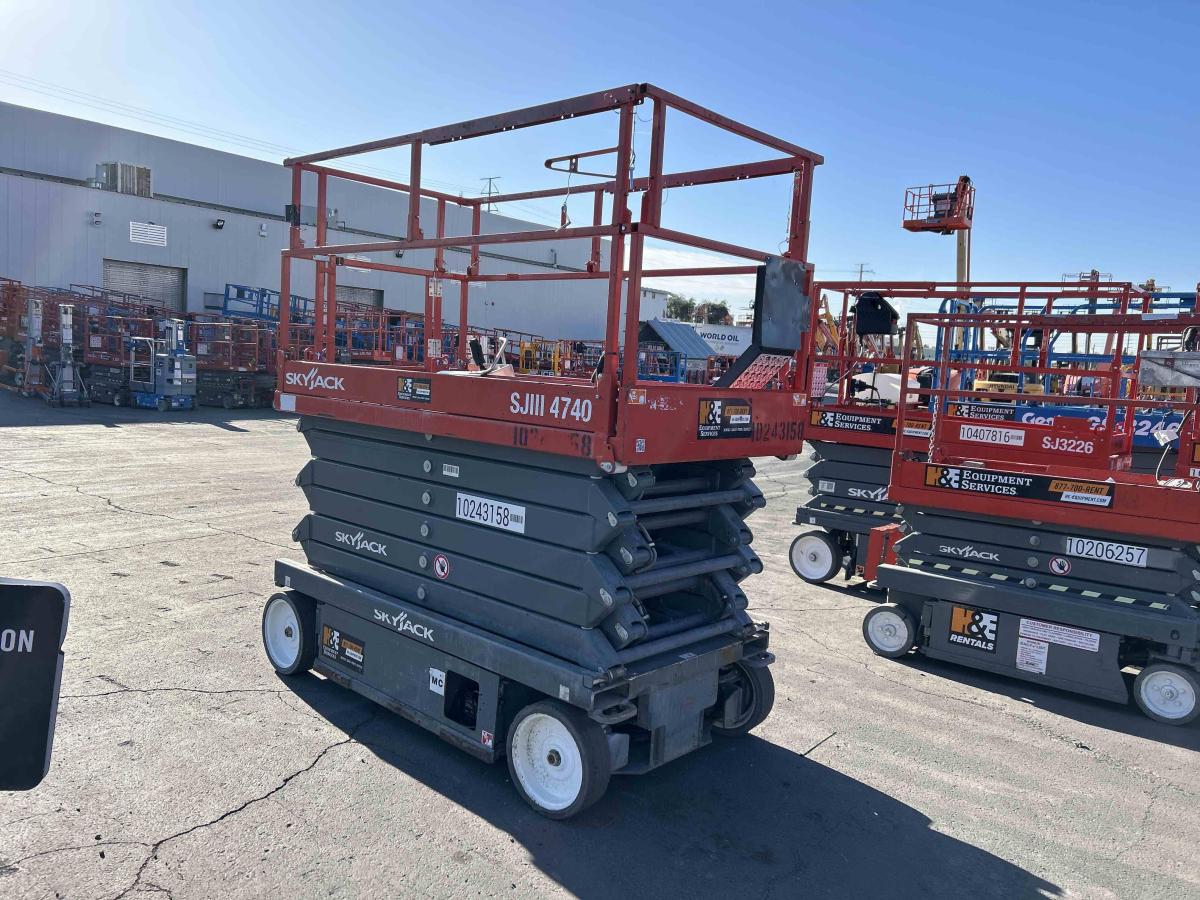 2018 Skyjack SJ4740