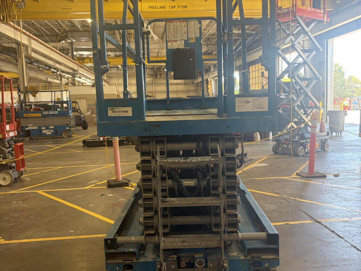 2018 Genie GS-4047-2