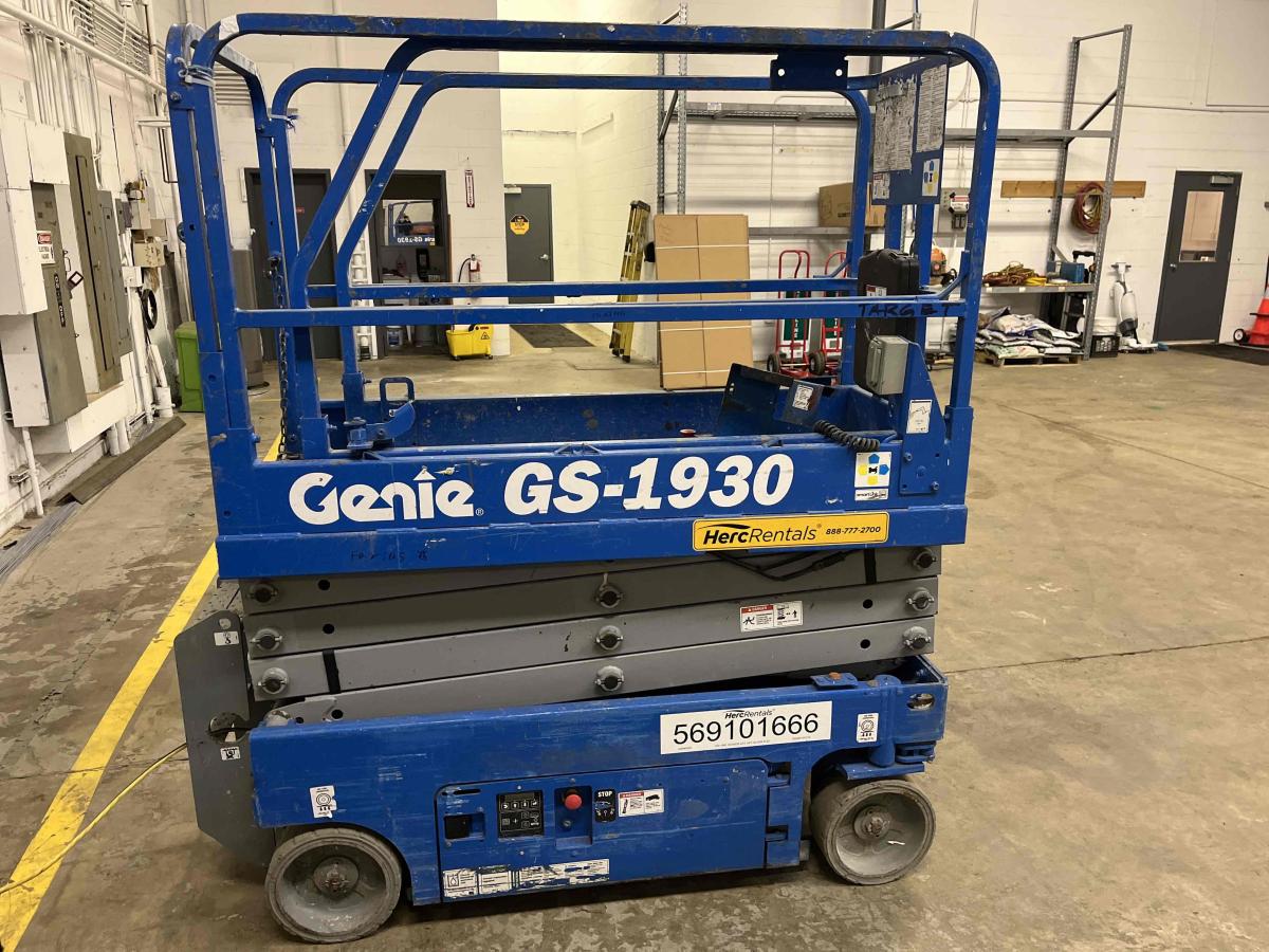 2018 Genie GS-1930
