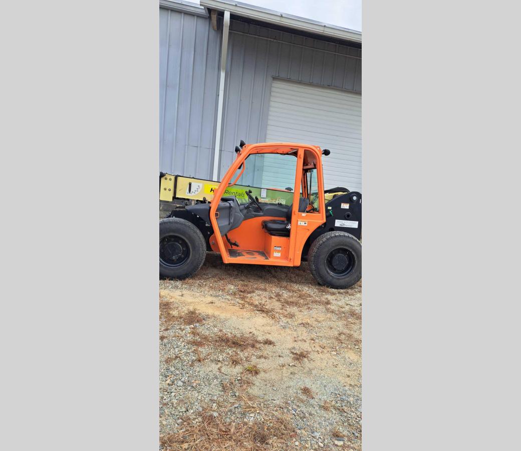 2017 JLG G5-18A