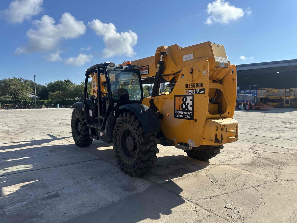 2022 JCB 507-42-4