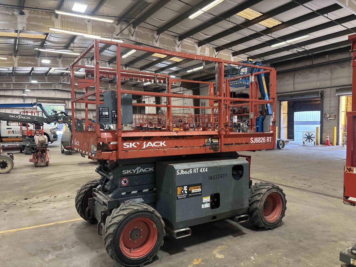 2018 Skyjack SJ-6826RT