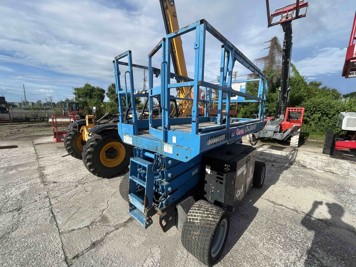 2017 Genie GS-3369 RT-2