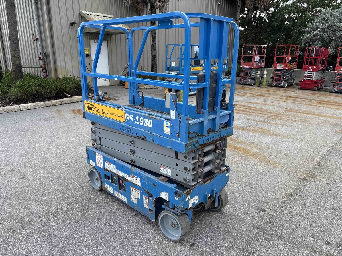 2019 Genie GS-1930