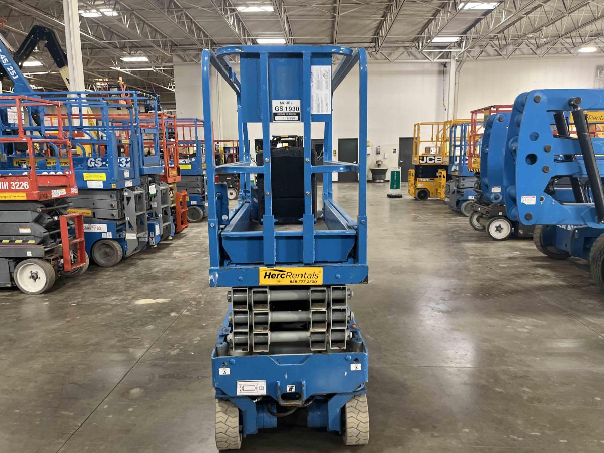2018 Genie GS-1930