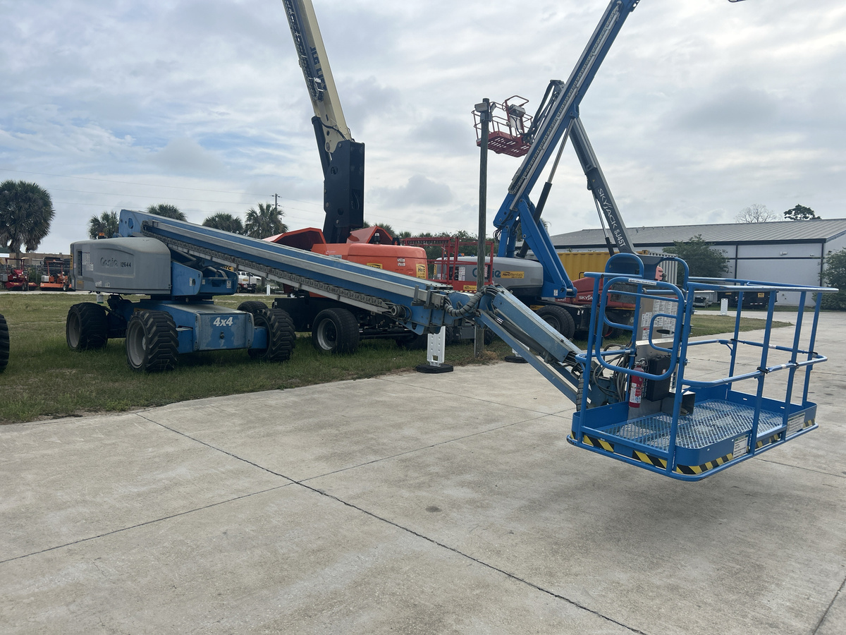 2013 Genie S-85-2