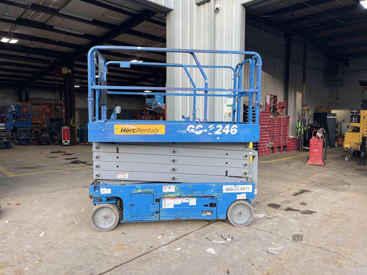 2018 Genie GS-3246