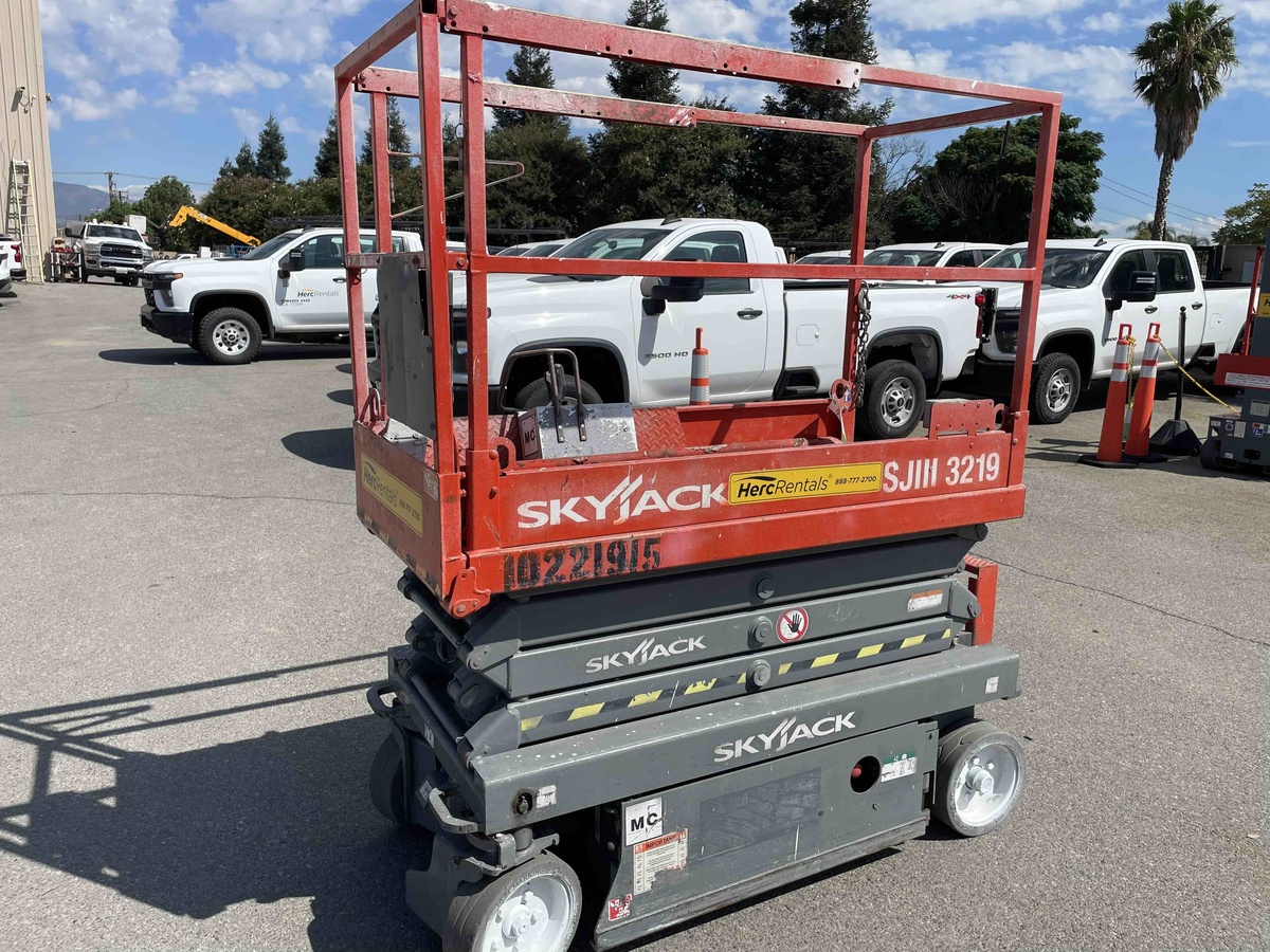 2017 Skyjack SJ3219-4