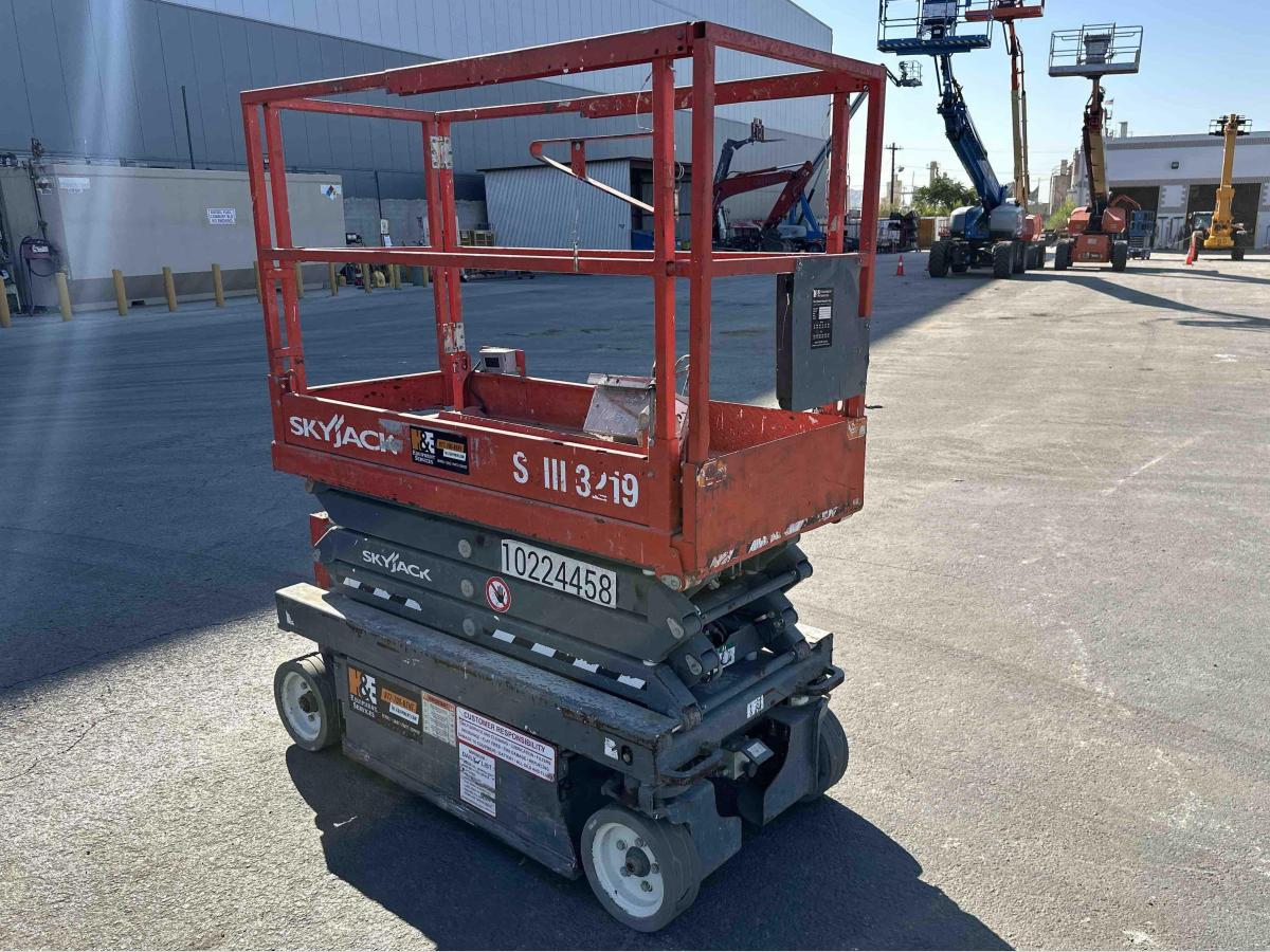 2017 Skyjack SJ3219