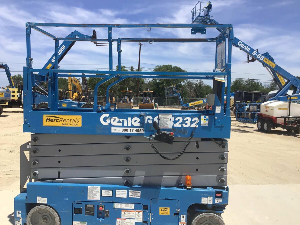 2017 Genie GS-3232-6