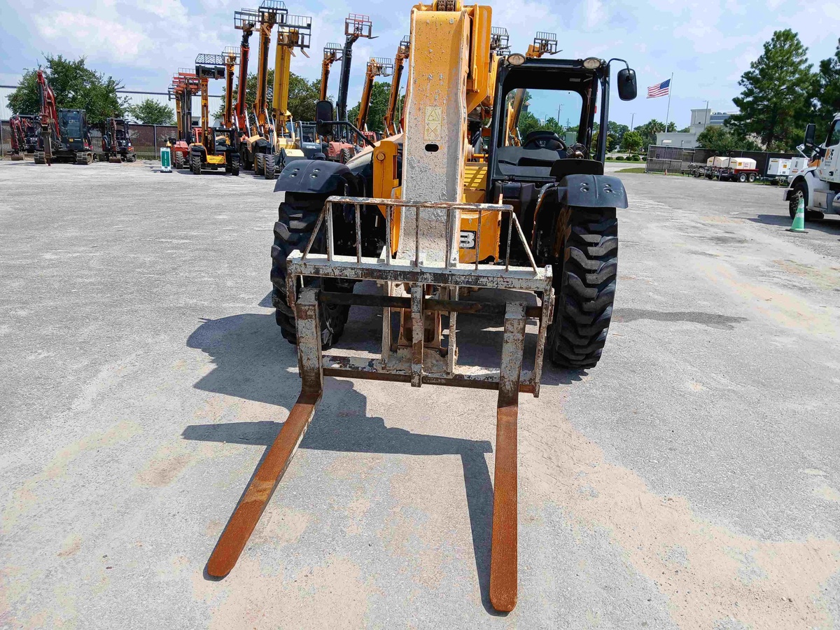 2021 JCB 507-42-5