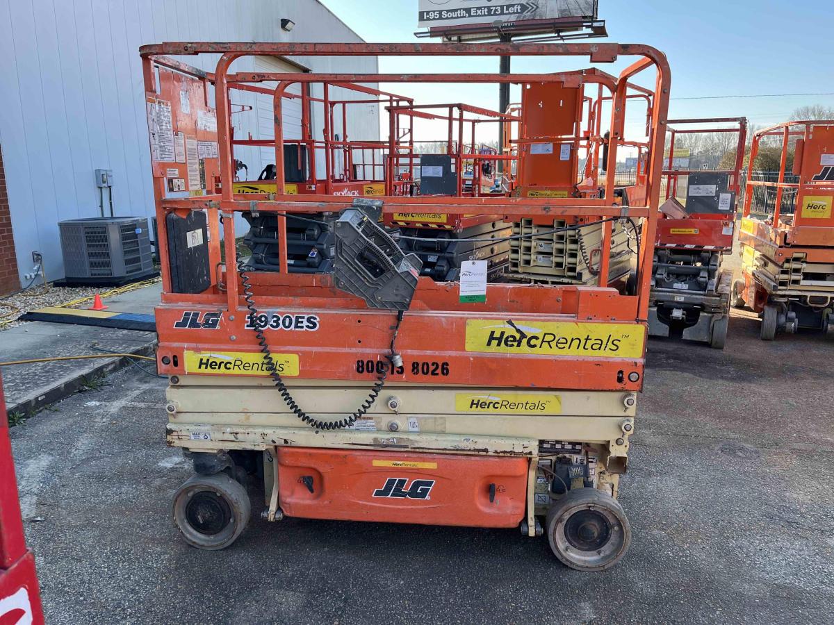 2017 JLG 1930ES