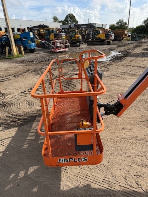 2019 JLG M600JP-7