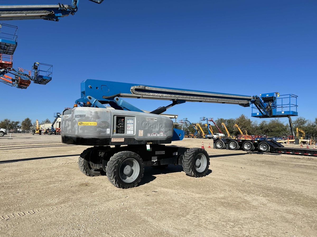 2017 Genie S-85