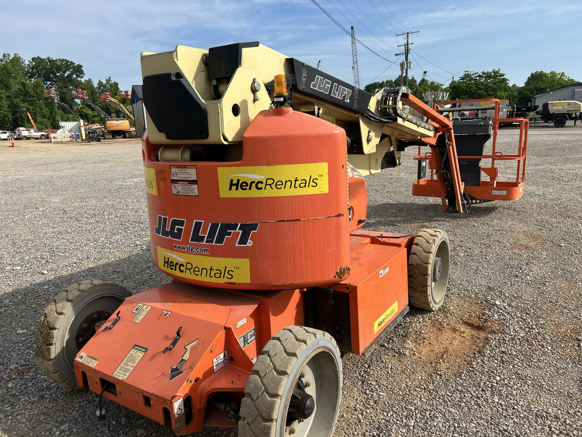 2018 JLG E450AJ-3