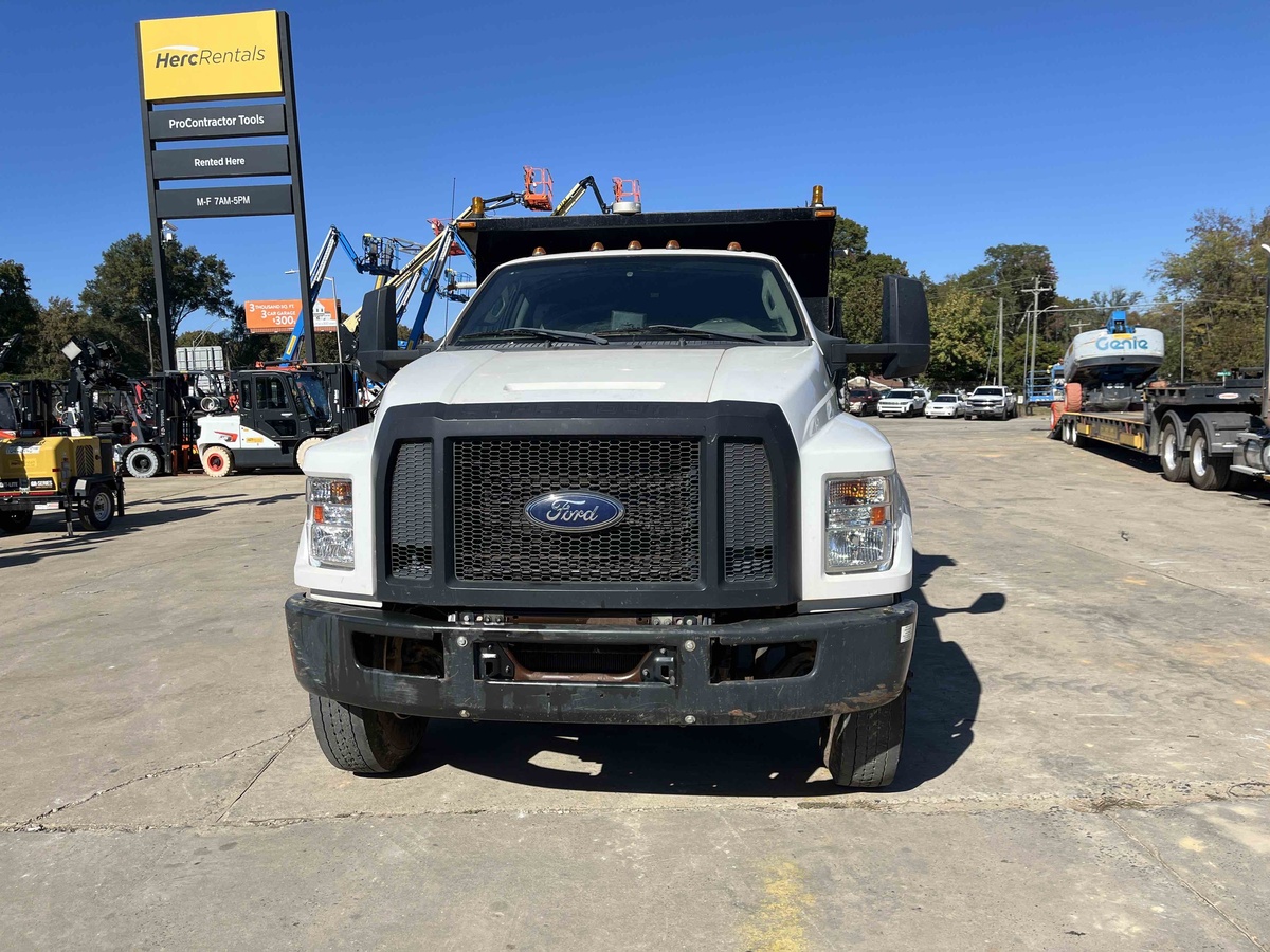 2018 Ford F750-2