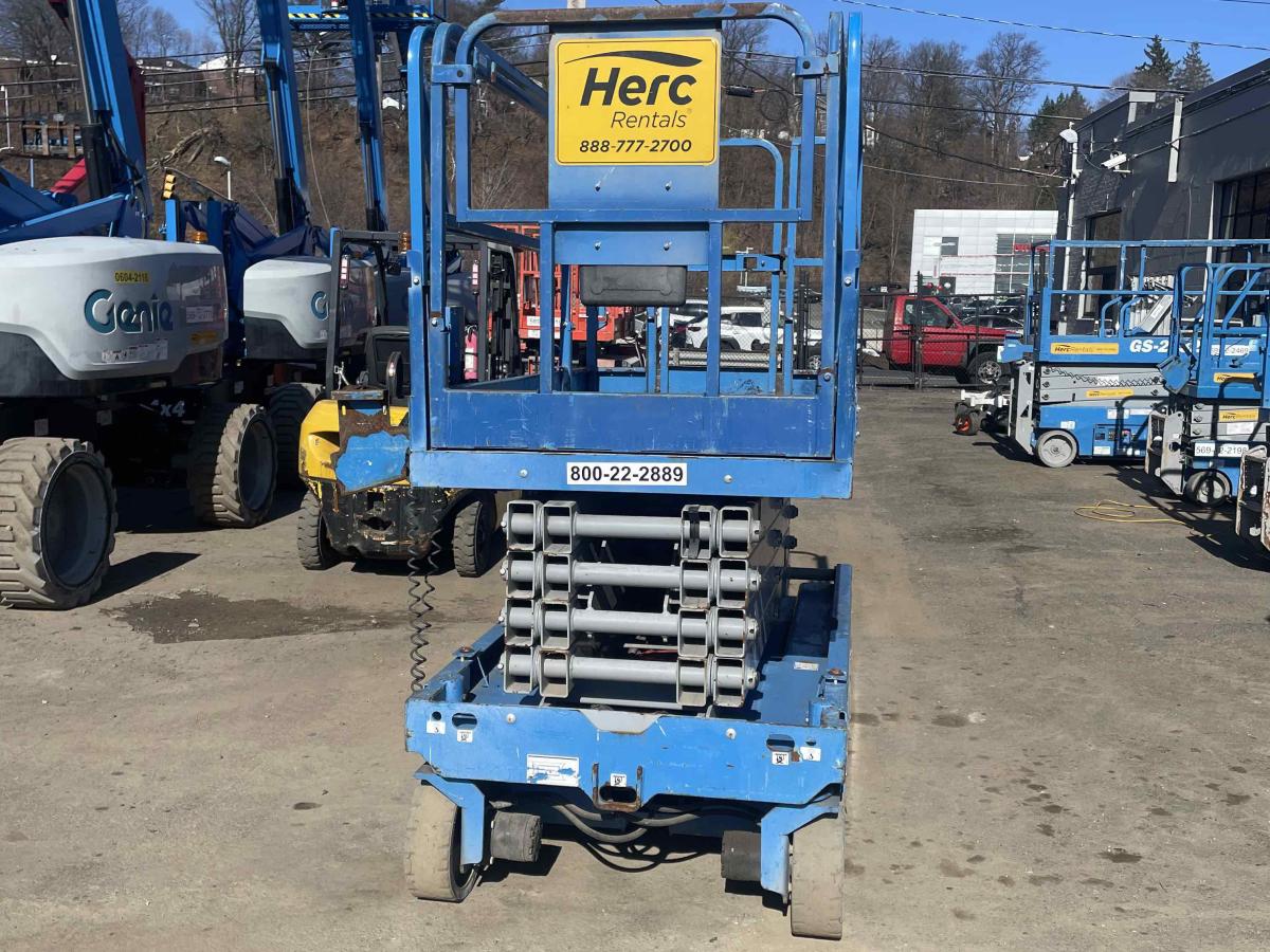 2018 Genie GS-3246