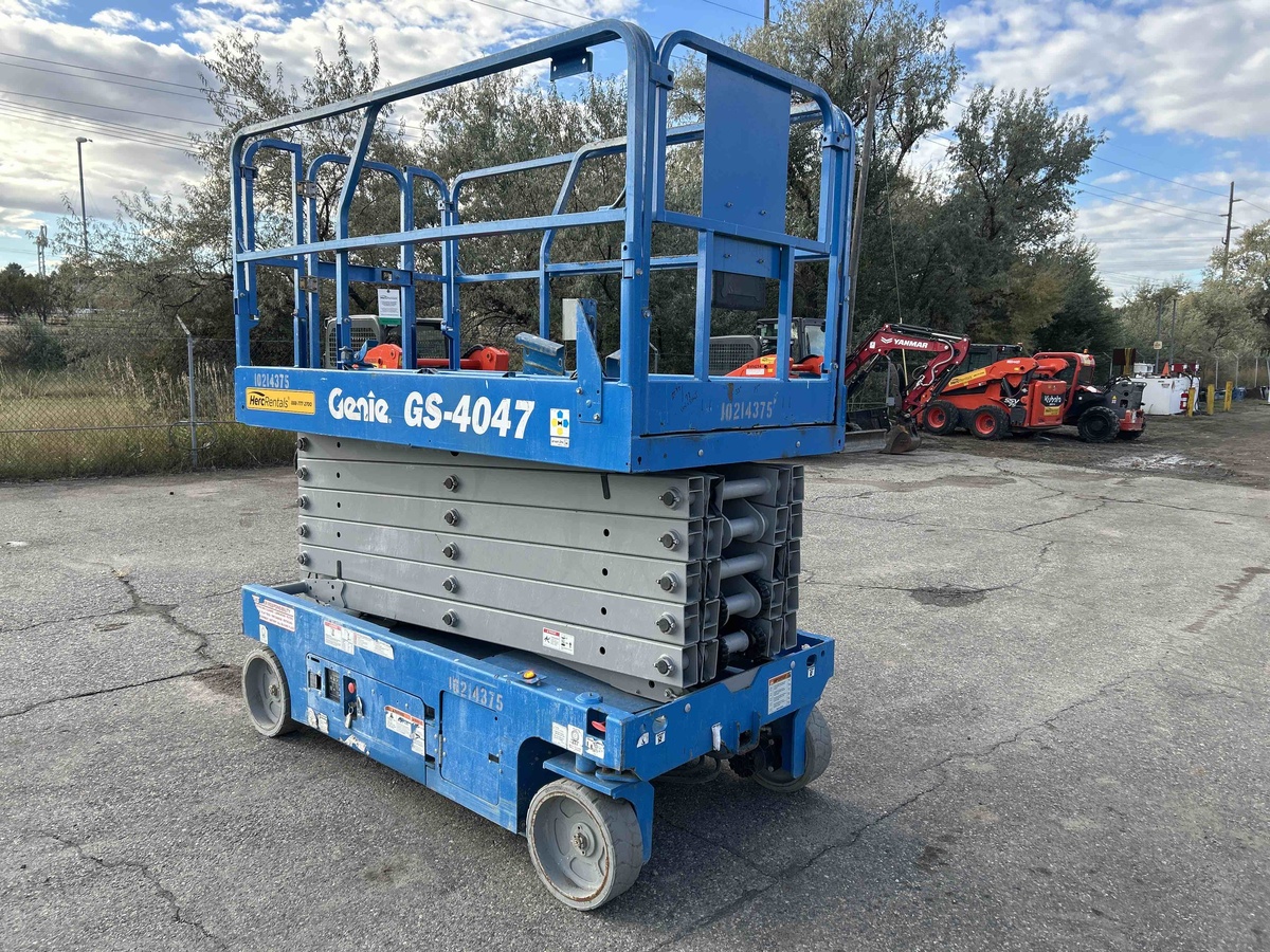 2017 Genie GS-4047-2