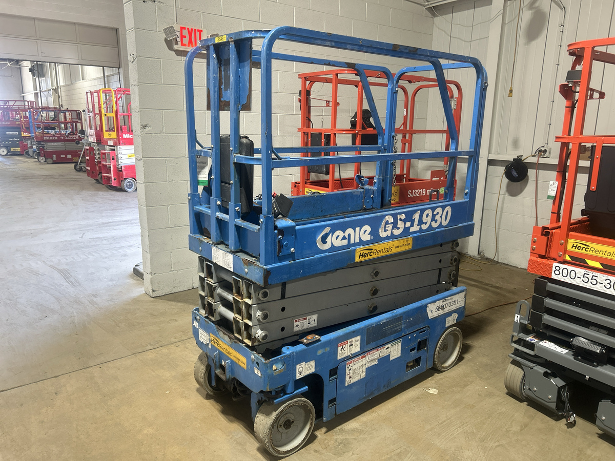 2018 Genie GS-1930