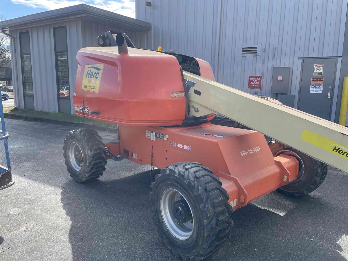 2016 JLG 400S