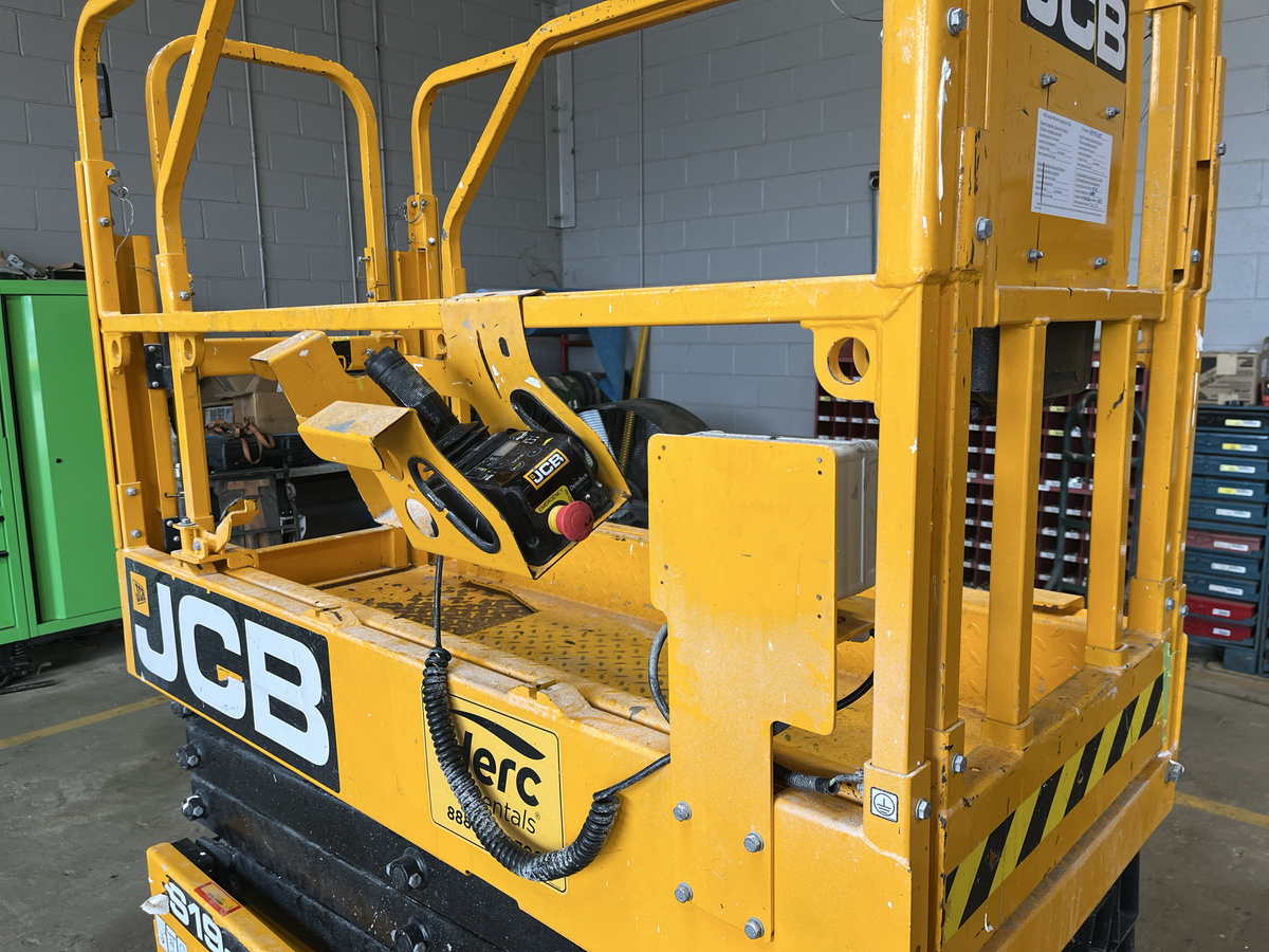 2023 JCB S1930E-5