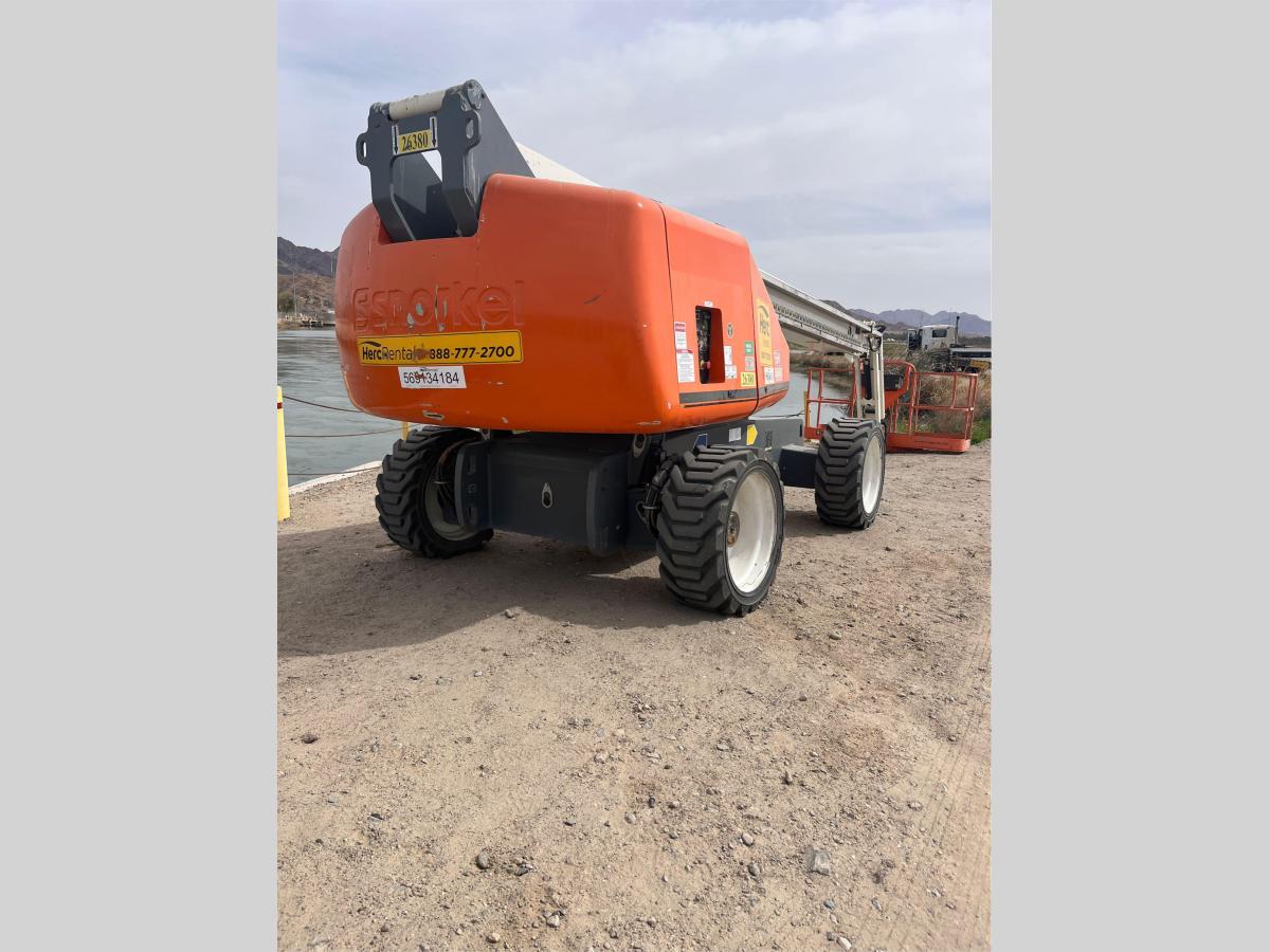 2021 Snorkel 660SJ