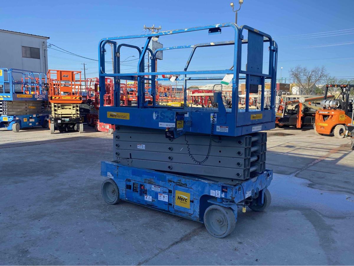 2015 Genie GS-3246