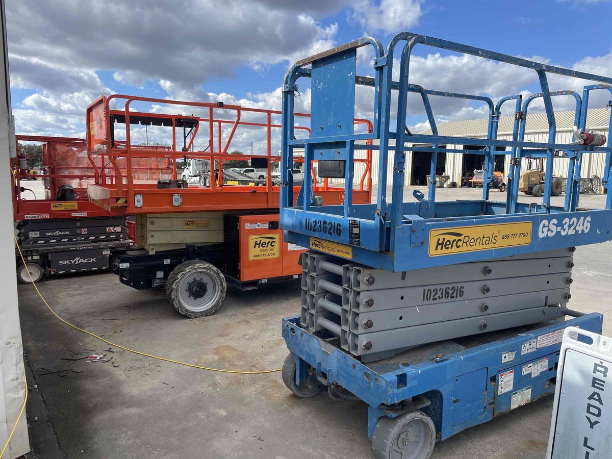 2018 Genie GS-3246-4