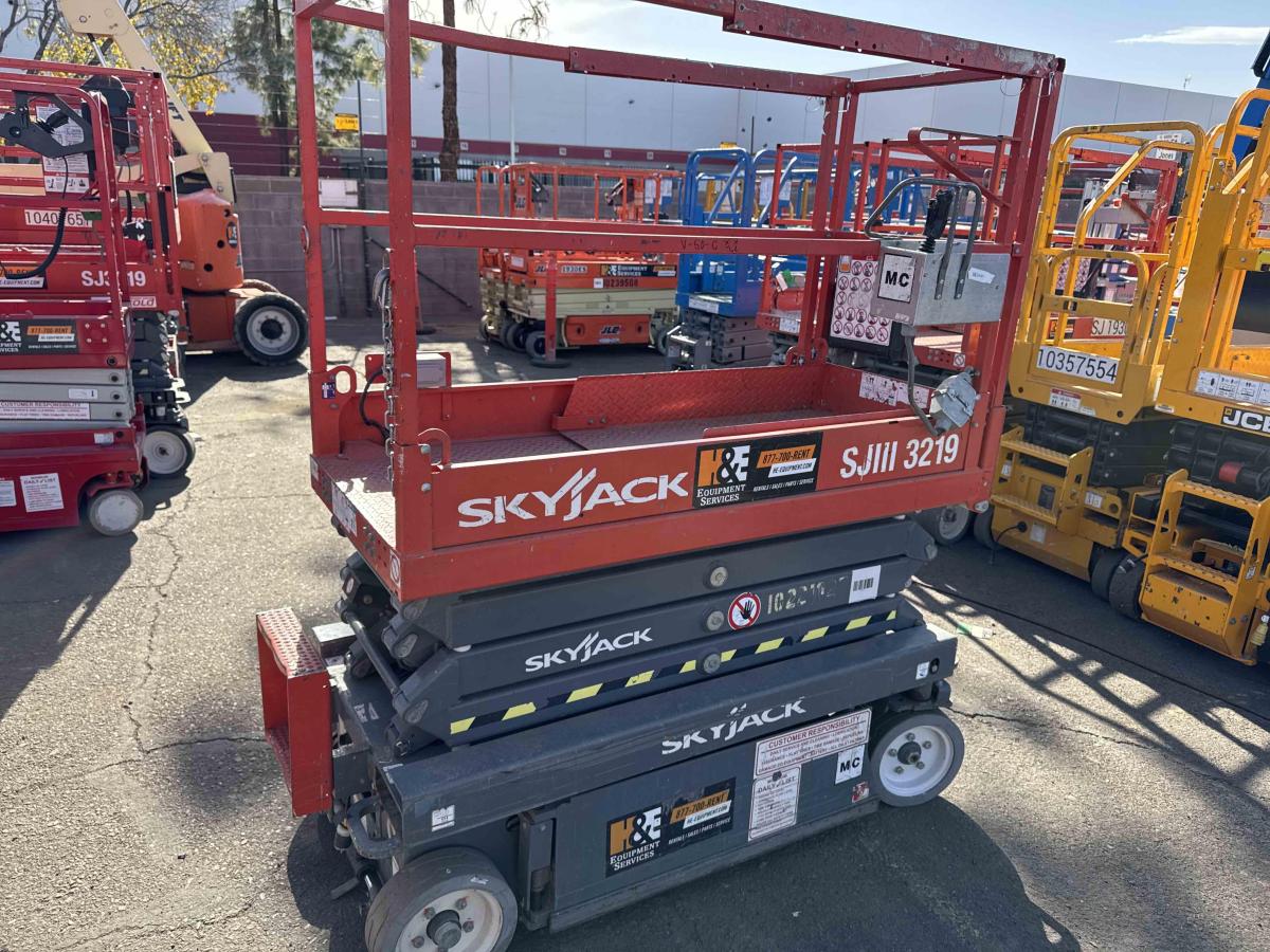 2017 Skyjack SJ3219
