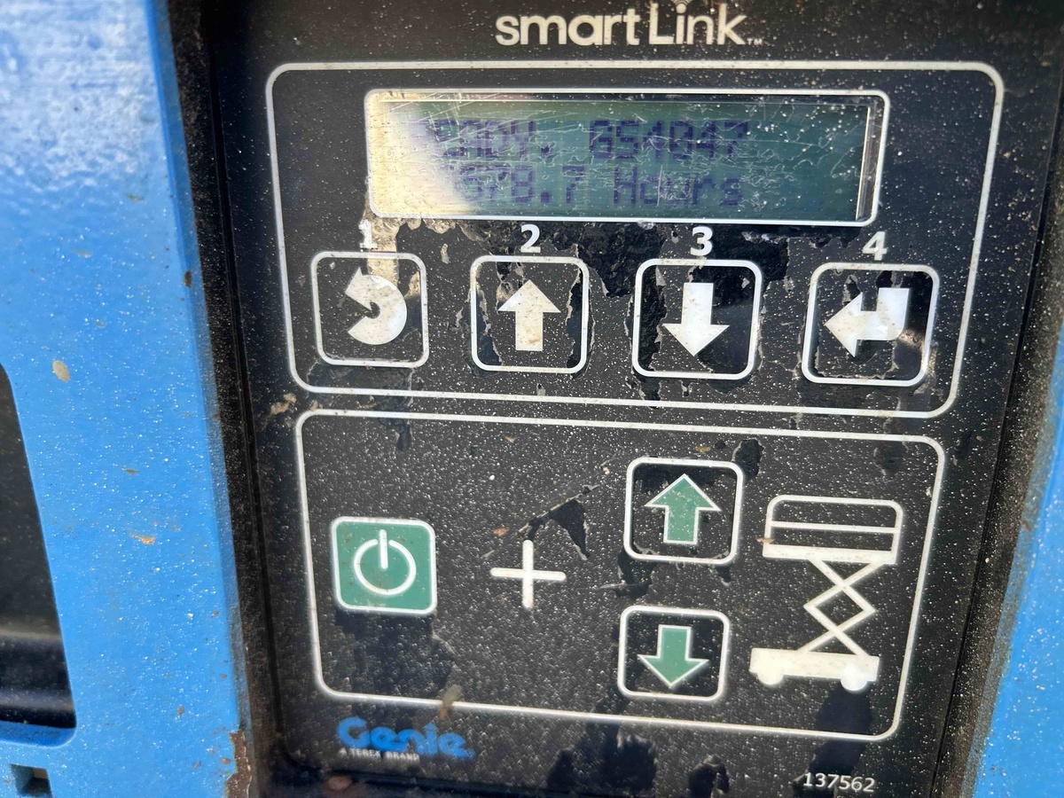 2017 Genie GS-4047-10