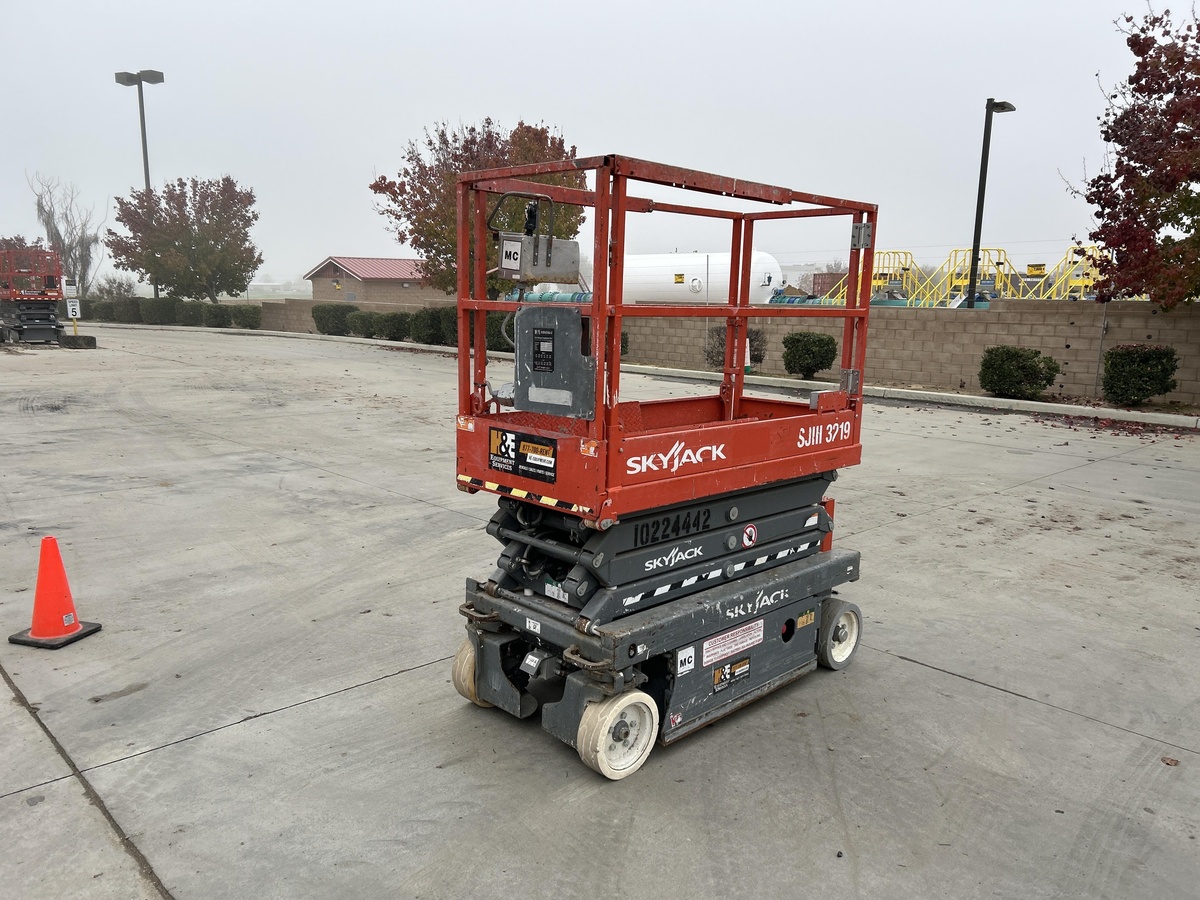 2017 Skyjack SJ3219-2