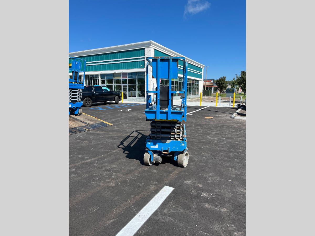 2018 Genie GS-1930