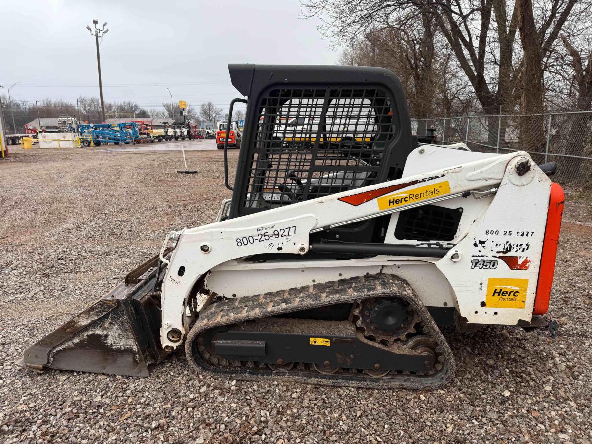 2019 Bobcat T450